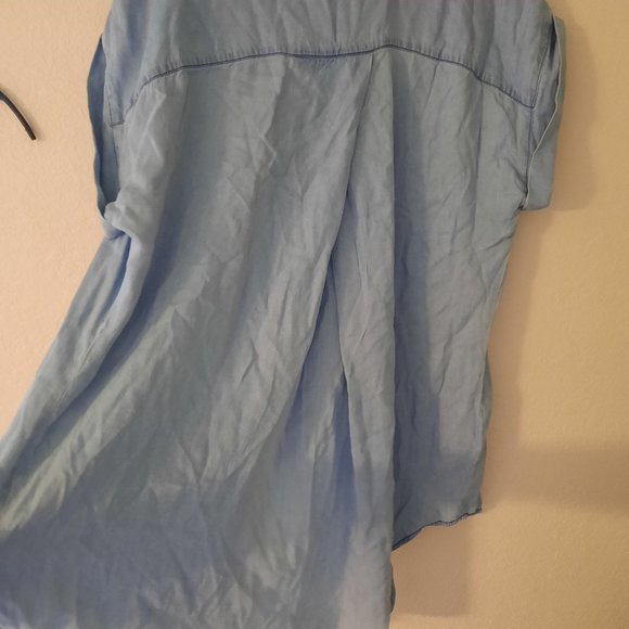 NWT Denim Tunic Length Button Up Top *BOGO* - Picture 6 of 7